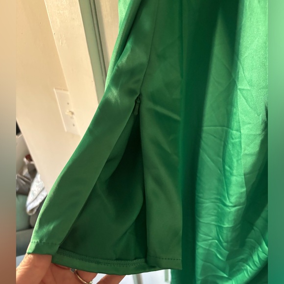 Mac Duggal Emerald Green Long Dress. Perfect for mother of bride - Picture 9 of 9